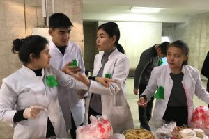 Студенты КГМА собрали свыше 90 тыс. сомов для помощи больным детям