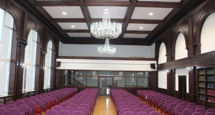 Актовый зал КГМА после ремонта