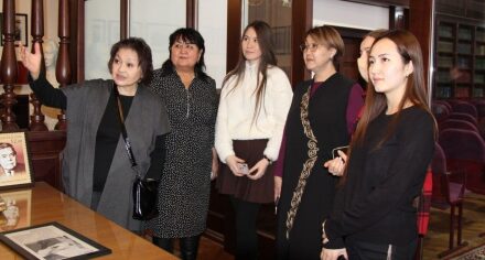 Студенты из Южно-Казахстанской Медакадемии проходят производственную практику в КГМА