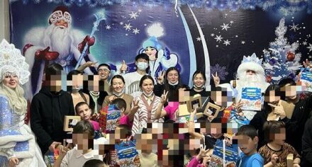 КММАнын окутуучулары жана студенттери «Аиданек» жашы жете элек балдарды реинтеграциялоо борборуна кайрымдуулук жардамы уюштурушту