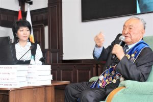 Состоялась встреча академика Мамбета Мамакеева с коллегами, преподавателями, студентами