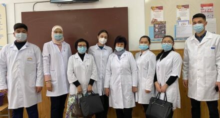 Сотрудники, студенты КГМА и КРСУ провели санитарно-просветительную работу среди школьников