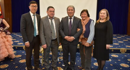 Х. Карасаевдин жана  К. Тыныстановдун 120 жылдык мааракелерине ошондой эле  21-февраль Эл аралык эне тили күнүнө арналган иш-чарада КММанын ординатору баяндама жасады