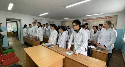 КММАнын Аскердик медициналык даярдык жана экстремалдык медицина кафедрасы «Эрдик сабагын» өткөрдү