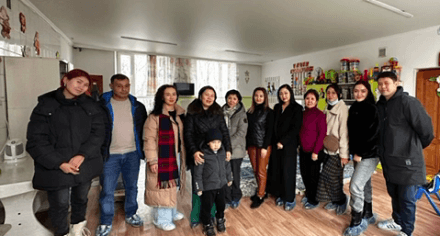 КММАнын тери-венерология кафедрасы реабилитациялык борбордун балдарына кайрымдуулук жардам көрсөттү