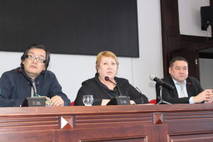 Ректор КГМА И.Кудайбергенова встретилась со студентами выпускного курса вуза