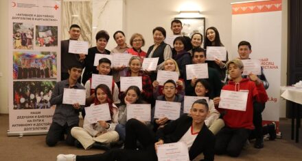 В Медицинской академии есть своя команда тренеров по работе с пожилыми людьми