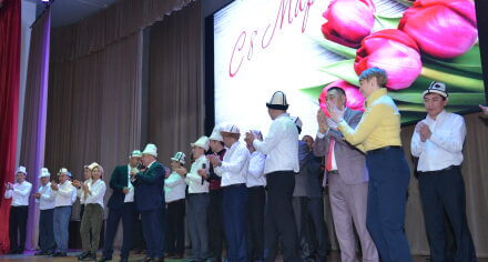 Мужикальное поздравление сотрудников КГМА ко Дню 8-Марта