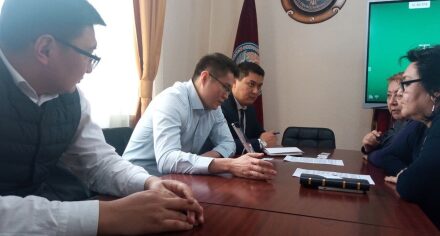 Ректор КГМА встретилась с представителем РОШ Диагностика