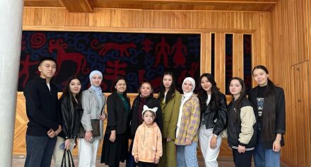 Студенты КГМА посетили Кыргызский Драматический театр им. Т.Абдумомунова