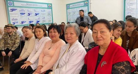 Кафедра общей и клинической эпидемиологии провели вечер поэзии, посвященный Дню матери