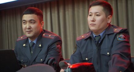 Бишкек ШИИББнын кызматкерлери КММАнын чет элдик студенттерине профилактикалык лекция өткөрүштү