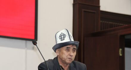 Гапыр Мадаминов КММАда конок лектор катары акыл эмгегинин мадагияты боюнча ой бөлүштү