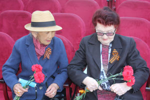 В КГМА поздравили тружеников тыла и участника ликвидации последствий Чернобыльской АЭС