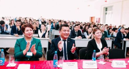Главный приз онлайн-конференции в Оше присужден студенту КГМА