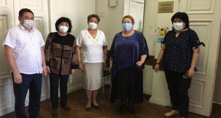Преподаватели КГМА вернулись из Ат-Башинской территориальной больницы, где лечили больных коронавирусом