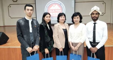 КММАнын студентттери мамлекттик тил боюнча ЖОЖдор аралык олимпиадада 2-орунга ээ болду