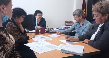 КММАнын проректору дарыгер Павел Хайкин менен жолугушуу өткөрдү