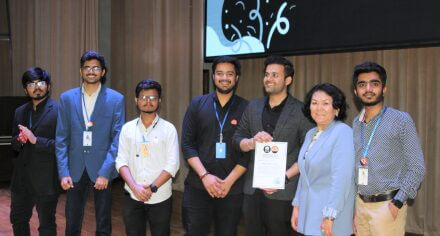 Медициналык студенттердин улуттук конференциясынын катышуучуларын салтанаттуу сыйлоо