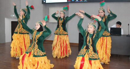 В КГМА прошло мероприятие посвященное 100 летию Кара-Кыргызской автономной области