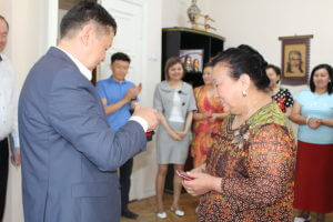 Бухгалтер КГМА  А. Бобушева  стала отличником финансово-экономической работы