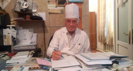 Академик Мамытов: Ординаторы КГМА борются с коронавирусом по собственной инициативе