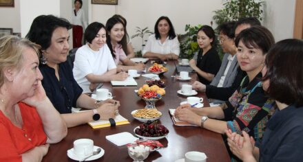 Встреча ректора КГМА с профессорм из Южной Кореи