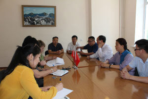 КММА менен Кытай университетинин Инженердик – техникалык институнун төрө агасы менен бир канча келишимдер түзүлүүдө