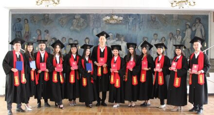 В этом году Медакадемию Кыргызстана закончили 1212 выпускника