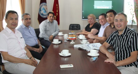 Кыргыз Мамлекеттик Медициналык Академиясы Европанын роботтук колоректалдык хирургия академиясы кызматташуу боюнча меморандумга кол коюшту