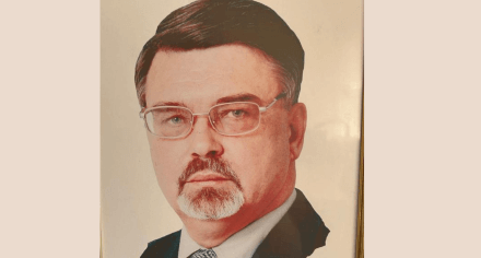 Поздравление Г.А.Комарова Почетного профессора КГМА, Заслуженного врача РФ