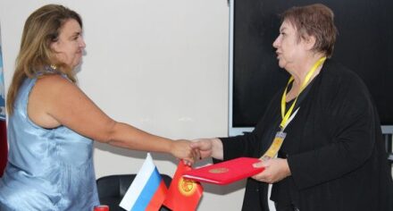 Договор о сотрудничестве в образовательной сфере был подписан между ОсОО «Развитие» и КГМА