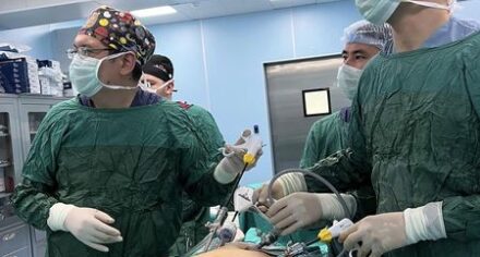 В Медцентре КГМА бригада хирургов удалили редкую злокачественную опухоль поджелудочной железы