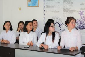 КММАда кыргыз тилинде ачык сабактар өтүп жатат