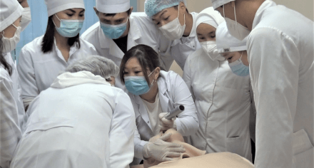 В КГМА прошли через тренинги по КОВИД-19 1109  ординаторов, студентов и медперсонала