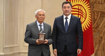 КММАнын ардактуу профессору “Даңк” медалы менен сыйланды