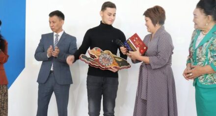 КММАнын студенттери ЖОЖдор аралык фестивальда 2-орунга ээ болушту