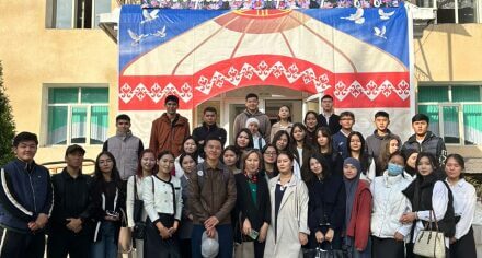 КММАнын студСенаты, лицей окуучулары улгайган адамдардан кабар алышты