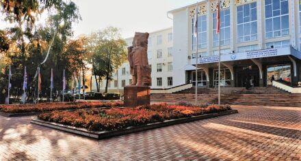 КММАда конференц-холлдун жана музейдин ачылыш аземи болуп өттү