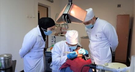 Будущие стоматологи КГМА проводят бесплатную профилактику и лечение зубов