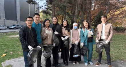 Студенты КГМА провели субботник на территории театра оперы и балета