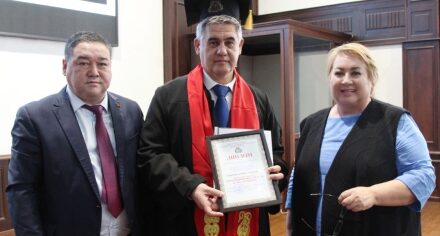 Заслуженный врач России стал почётным профессором КГМА