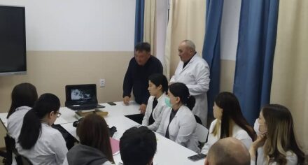 КММАнын онкология кафедрасында Манас кунун белгилешти