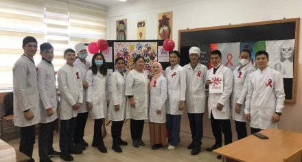 КММАнын студенттери СПИДге каршы курошуу боюнча  бир айлыктын алкагында иш-чара откорушту
