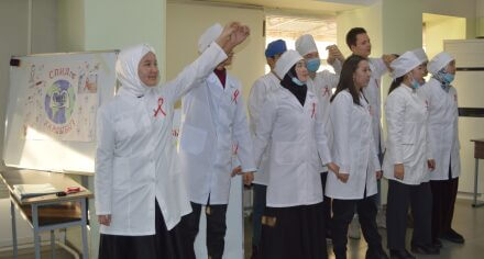 КММАнын кыргыз тили кафедрасы тарабынан “Биз СПИДге каршыбыз” аттуу иш-чара өткөрүлдү