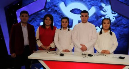 И.К.Ахунбаев атындагы КММАнын атынан барган “Илегер” тобу баш байгени багындырышты