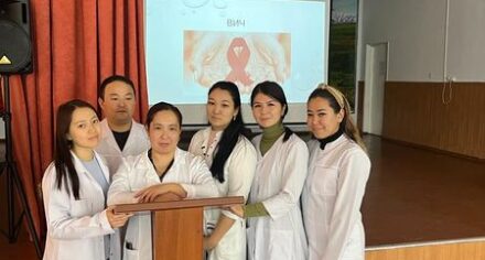 КММАнын студенттери No3 орто мектептин окуучулары арасында тарбия иштерин жүргүзүштү