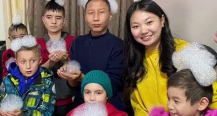 Студенты-первокурсники КГМА подарили детям радость