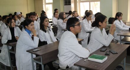 Круглый стол в КГМА ко Дню борьбы со СПИДом