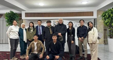 КММАнын студенттери «Кассандра тамгасы» аттуу темада коюулган драмага күбө болуп келишти